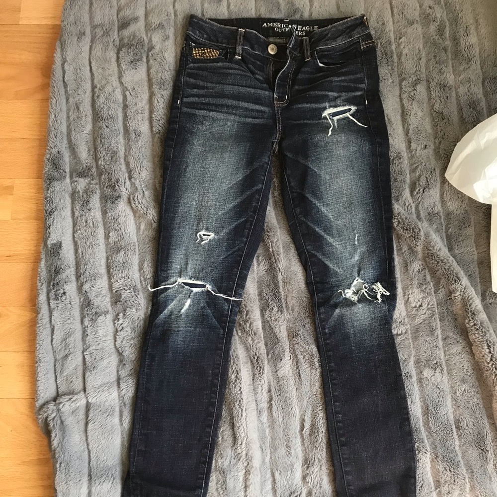 Dark wash American Eagle distressed jeans